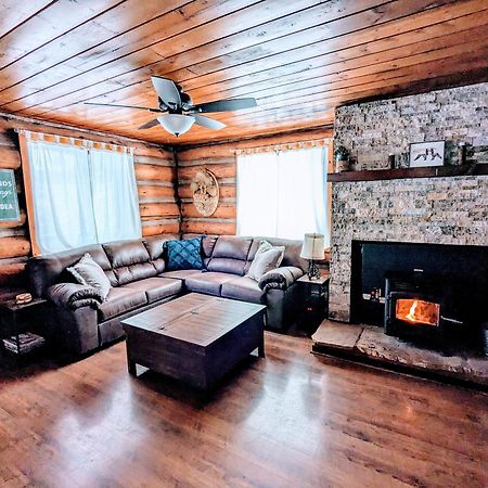 Cozy Cub Log Cabin - Year Round Tranquil Beauty 파인톱-호변 외부 사진