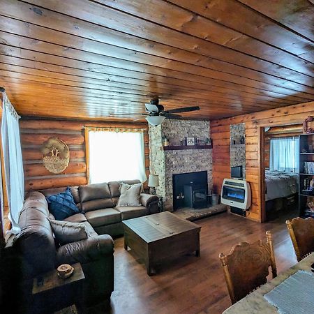 Cozy Cub Log Cabin - Year Round Tranquil Beauty 파인톱-호변 외부 사진