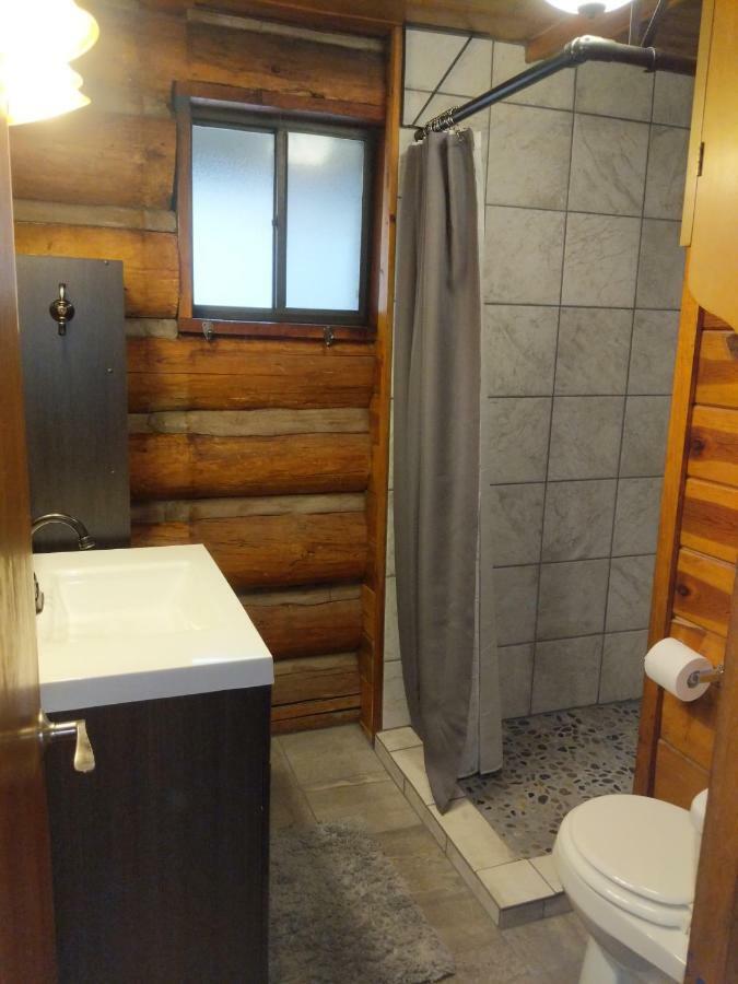 Cozy Cub Log Cabin - Year Round Tranquil Beauty 파인톱-호변 외부 사진